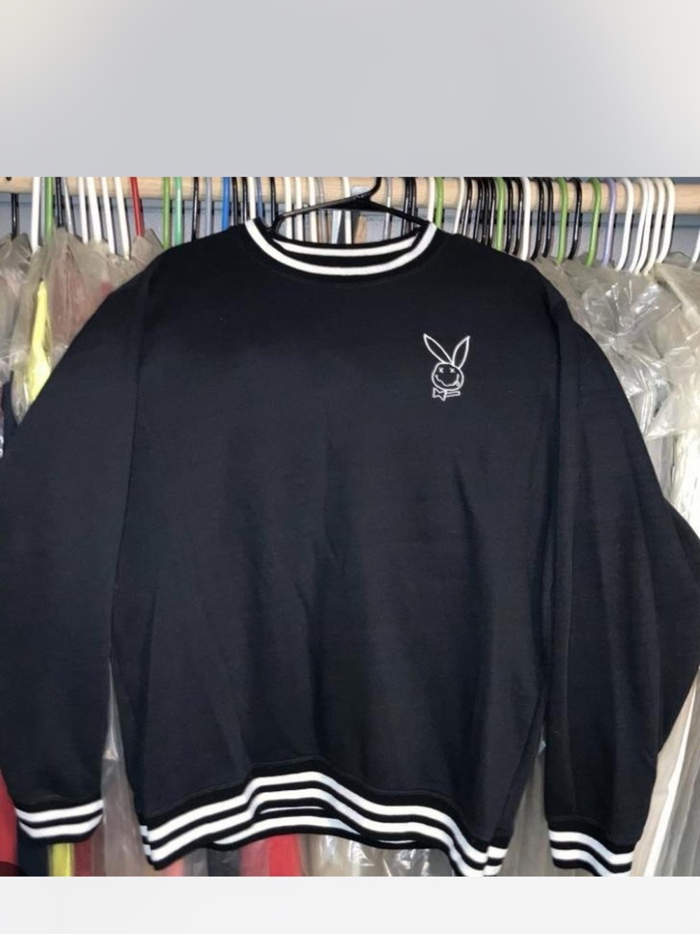 Superradical Black Crewneck Sweater with Contrast Stripe Trim